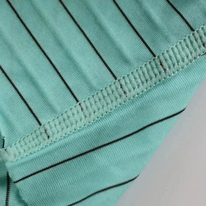 DomiGe seamless leg opening detail sky blue — no-stitch clean edge striped boxer shorts	