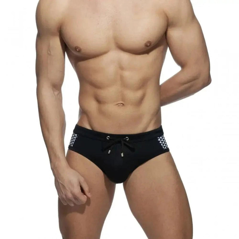 DomiGe color block swim briefs in black — front	